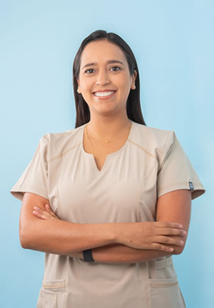 DRA. MAYRA RIVERO